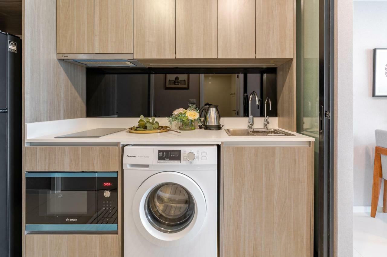 Sukhumvit Asok Modern Suite Banguecoque Exterior foto